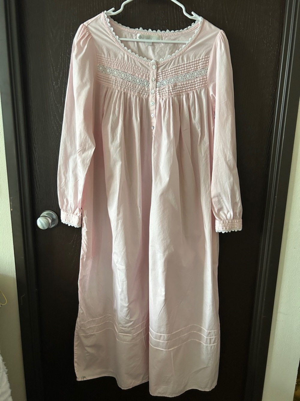 Eileen West Queen Anne's Lace Pink Long Sleeve Button Front Nightgown: M